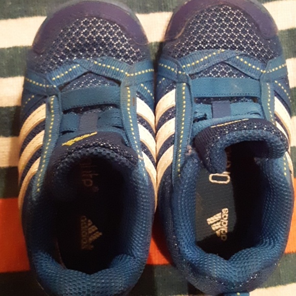 SOLD!!!!!boys Blue Adidas shoes size US 6K - Picture 8 of 8